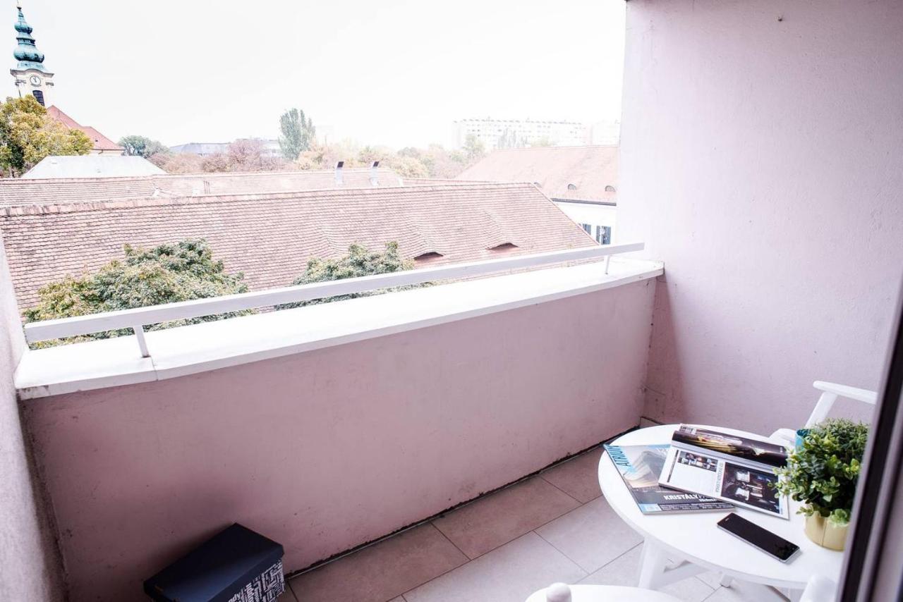 Peaceful, Cozy And New Apartment With Balcony Budapeşte Dış mekan fotoğraf